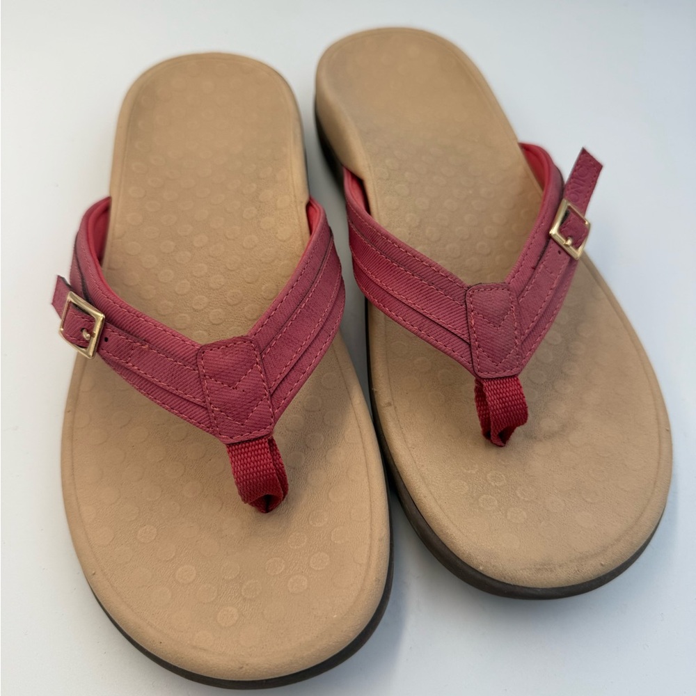 Vionic Stylish Pink Women's Sandals size 9 Excellent condition
